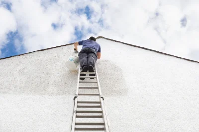 Peinture extérieure à Lemberg — façades et ravalement
